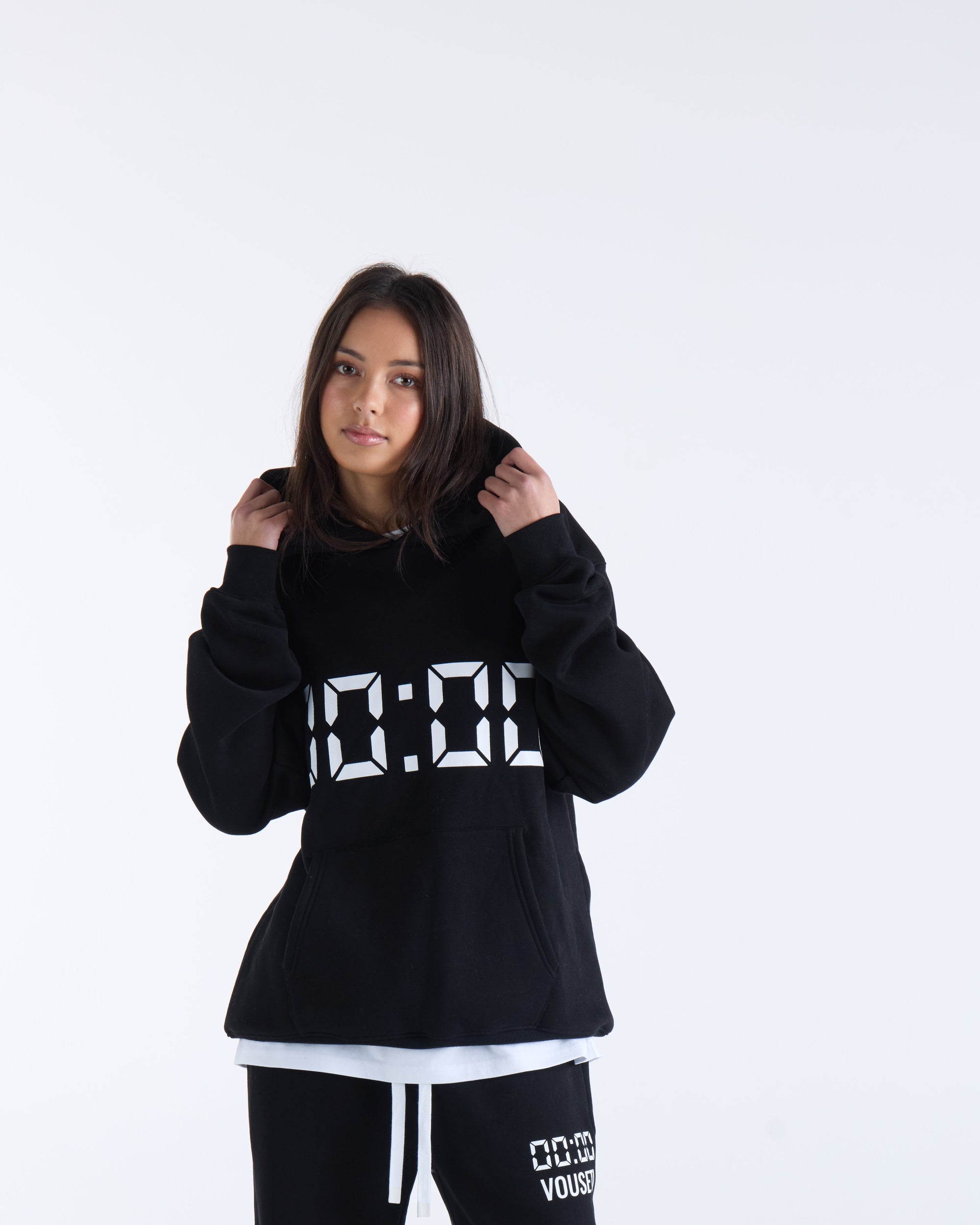 US AGAINST TIME HOODIE - Black