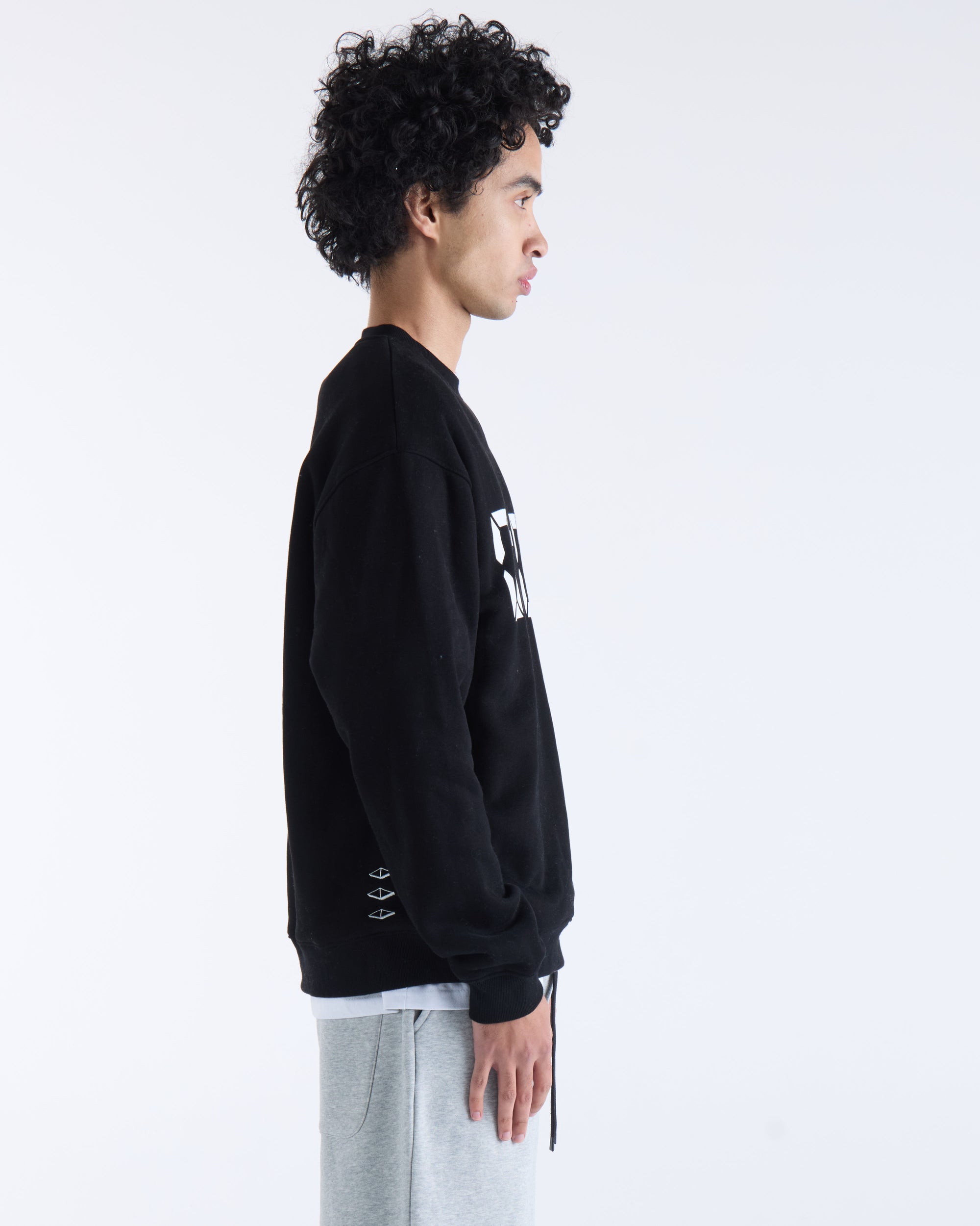 US AGAINST TIME SWEATER - Black