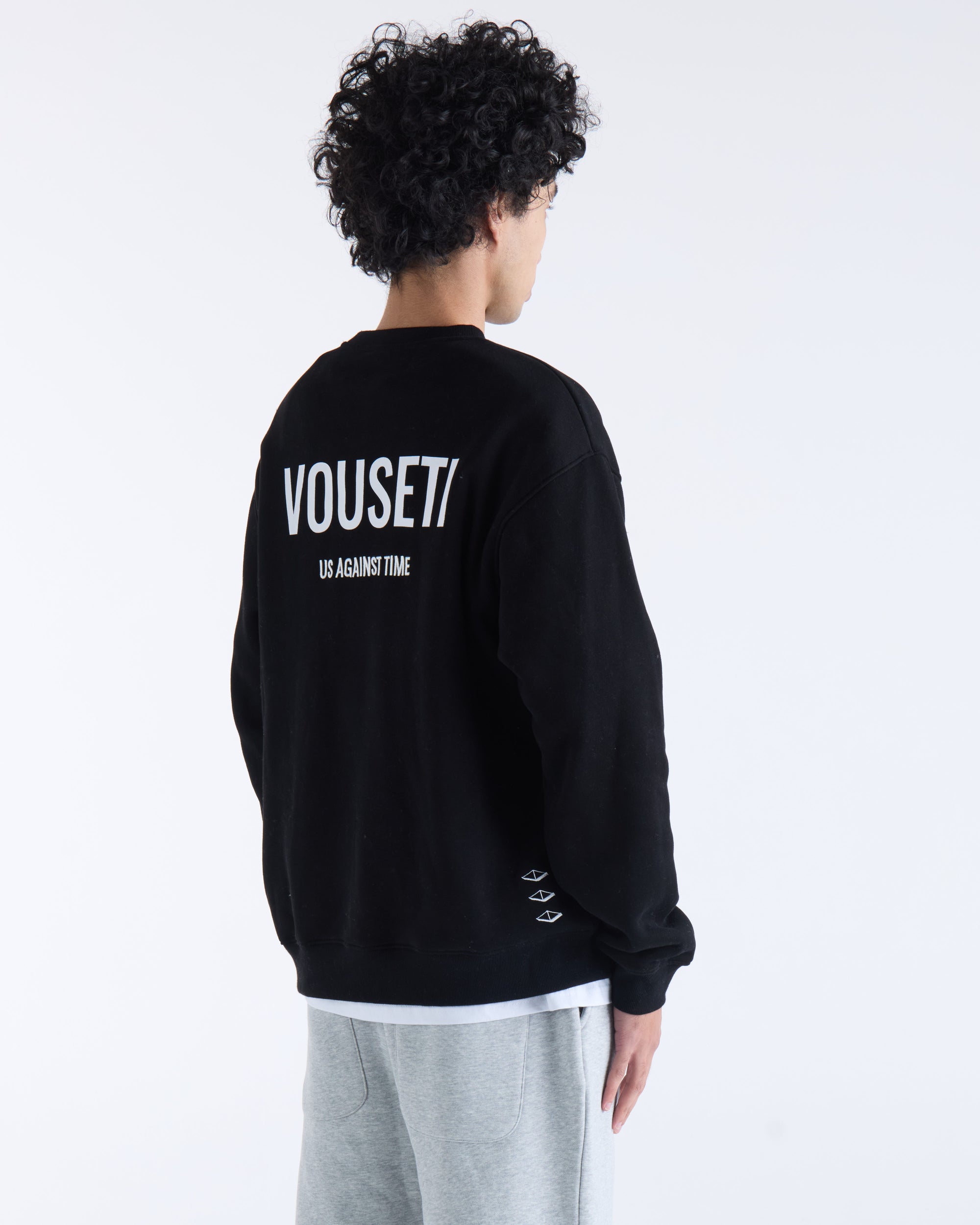 US AGAINST TIME SWEATER - Black