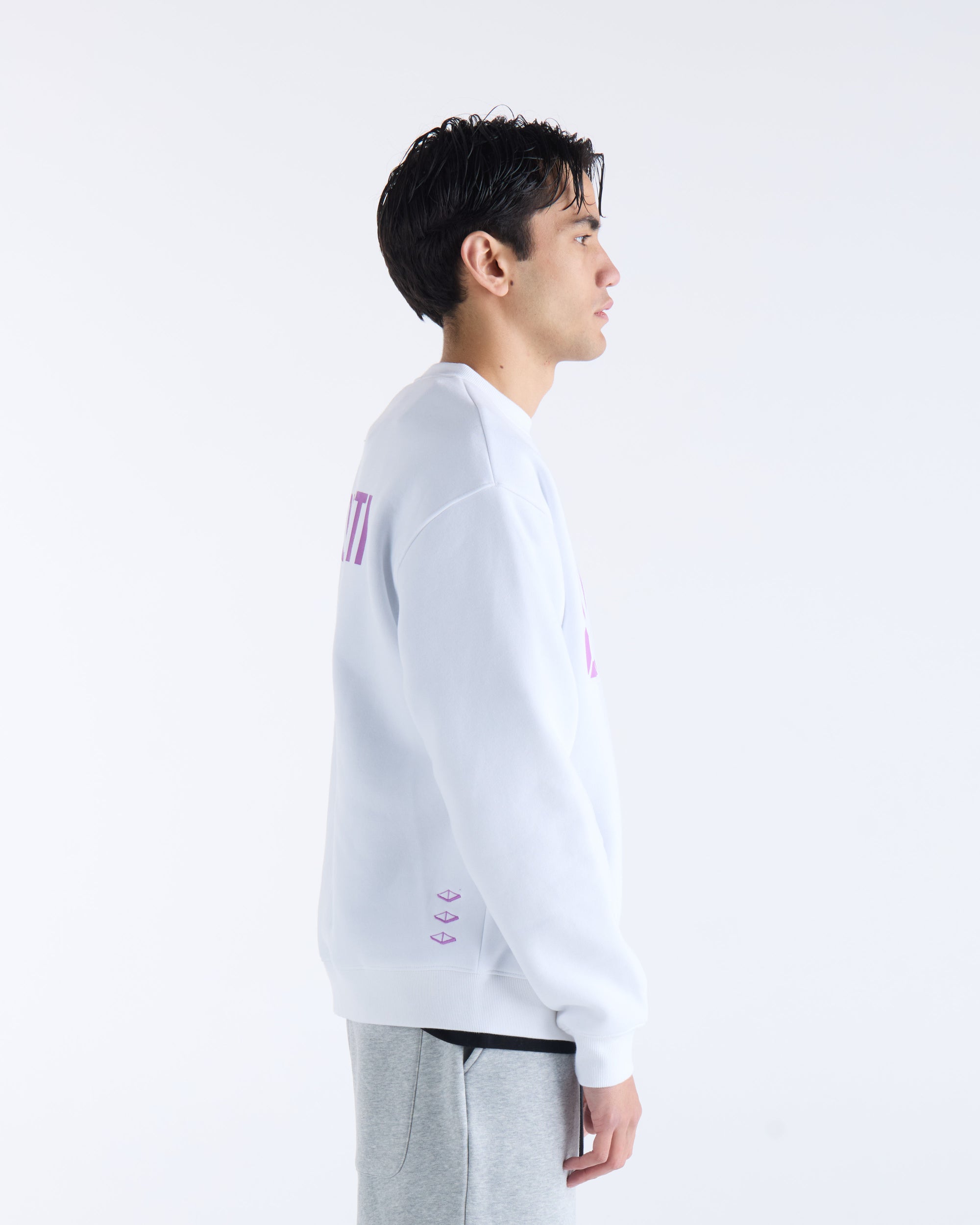 US AGAINST TIME SWEATER - White