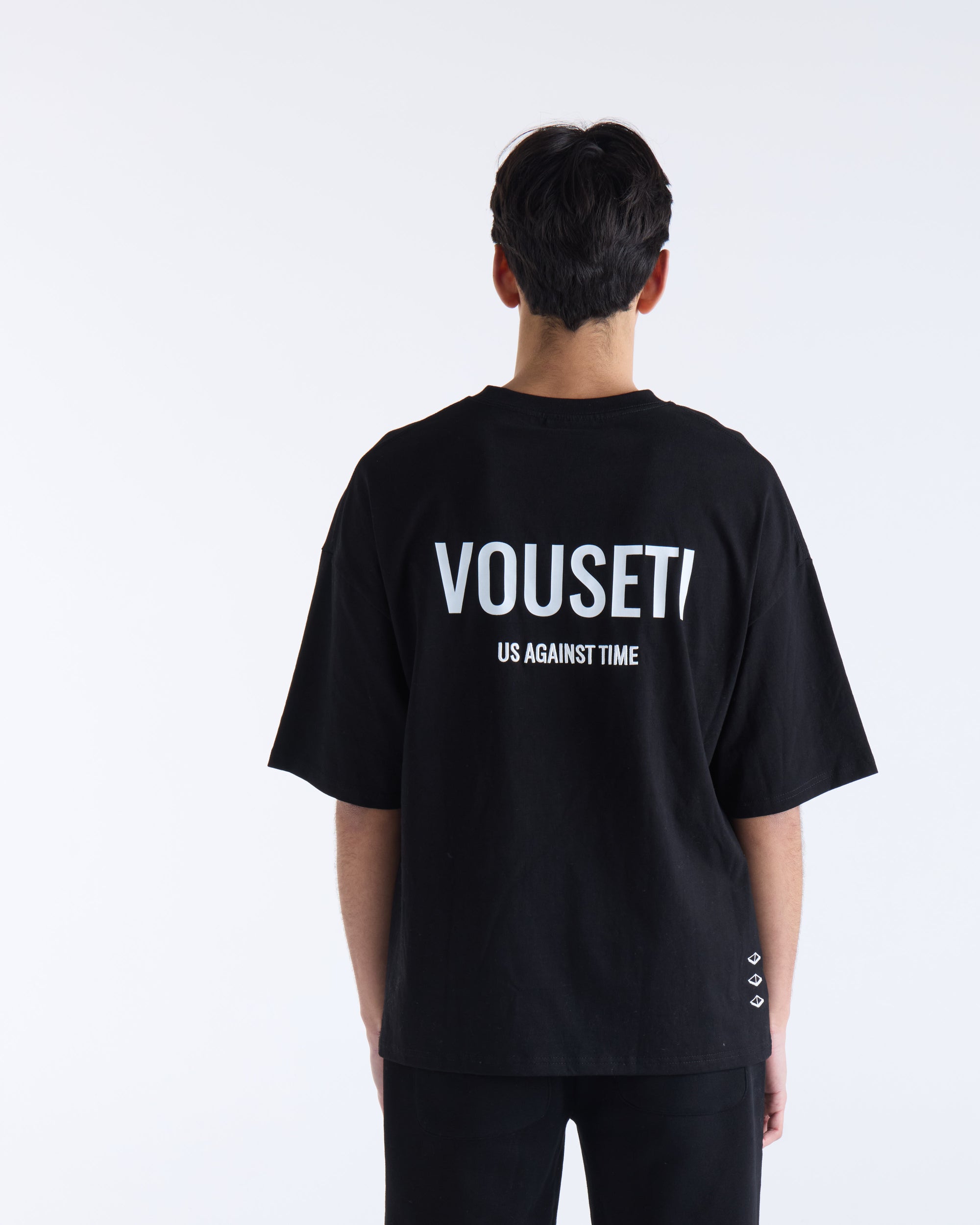 US AGAINST TIME T-SHIRT - Black