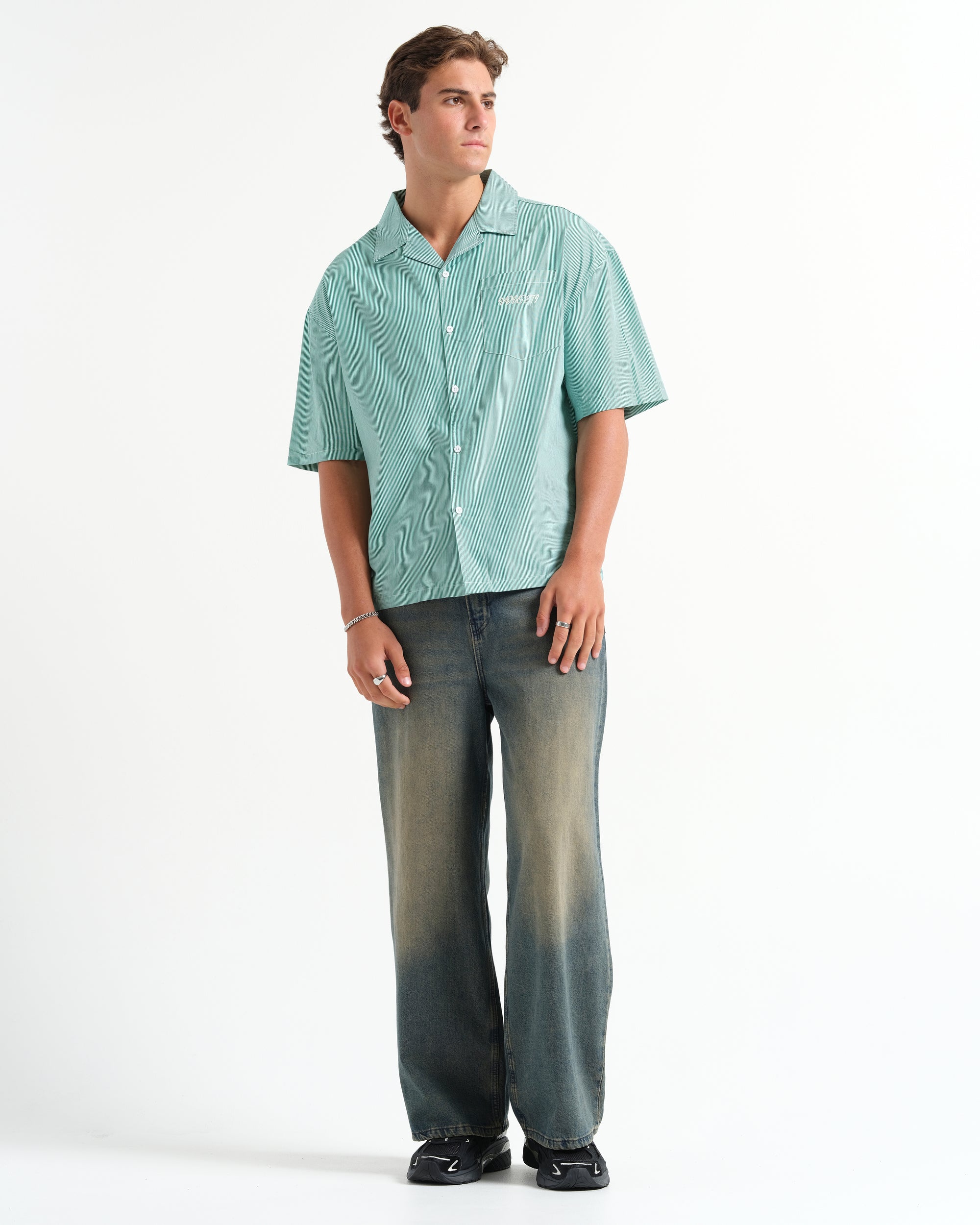 DEMURE SHIRT - Green