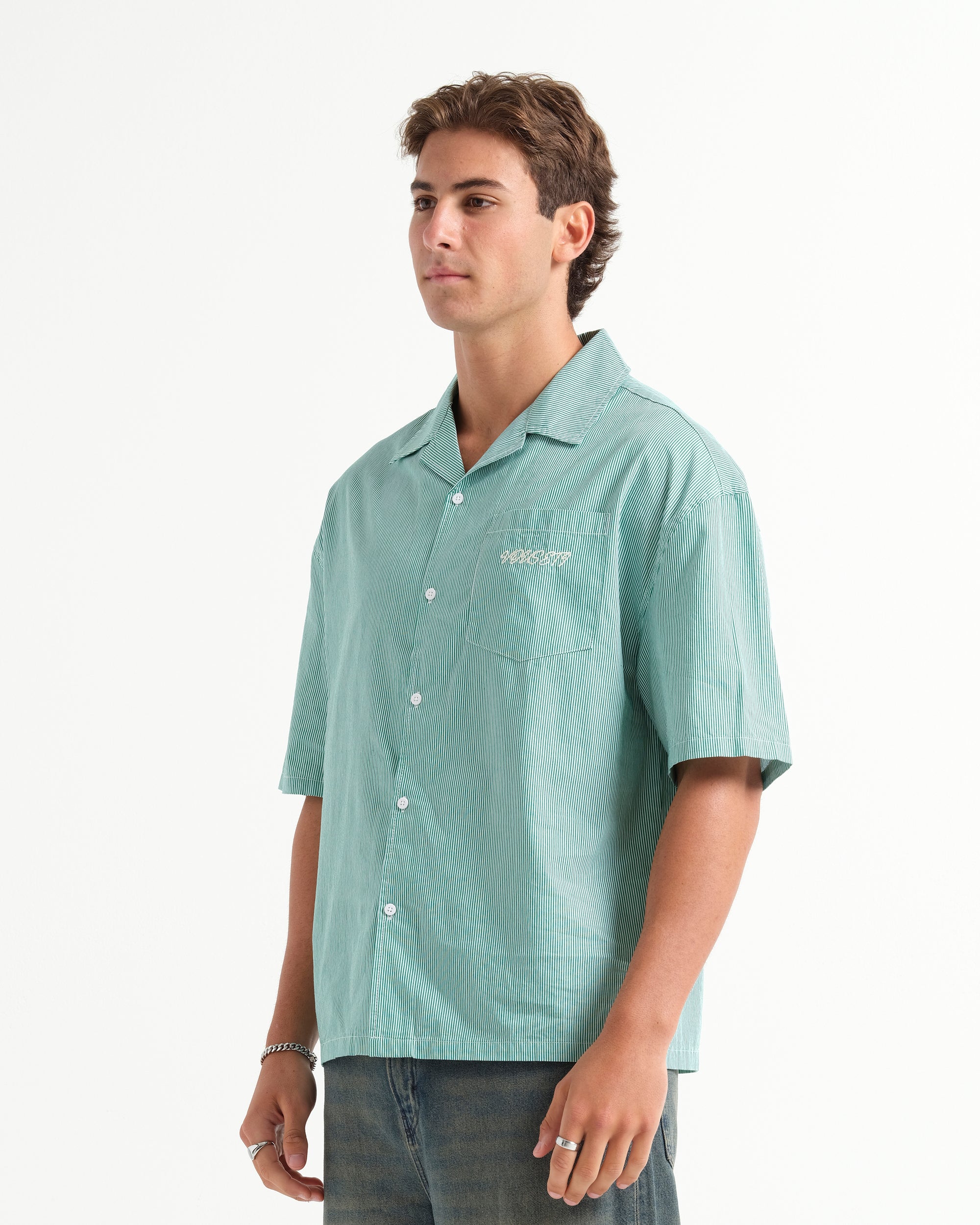 DEMURE SHIRT - Green