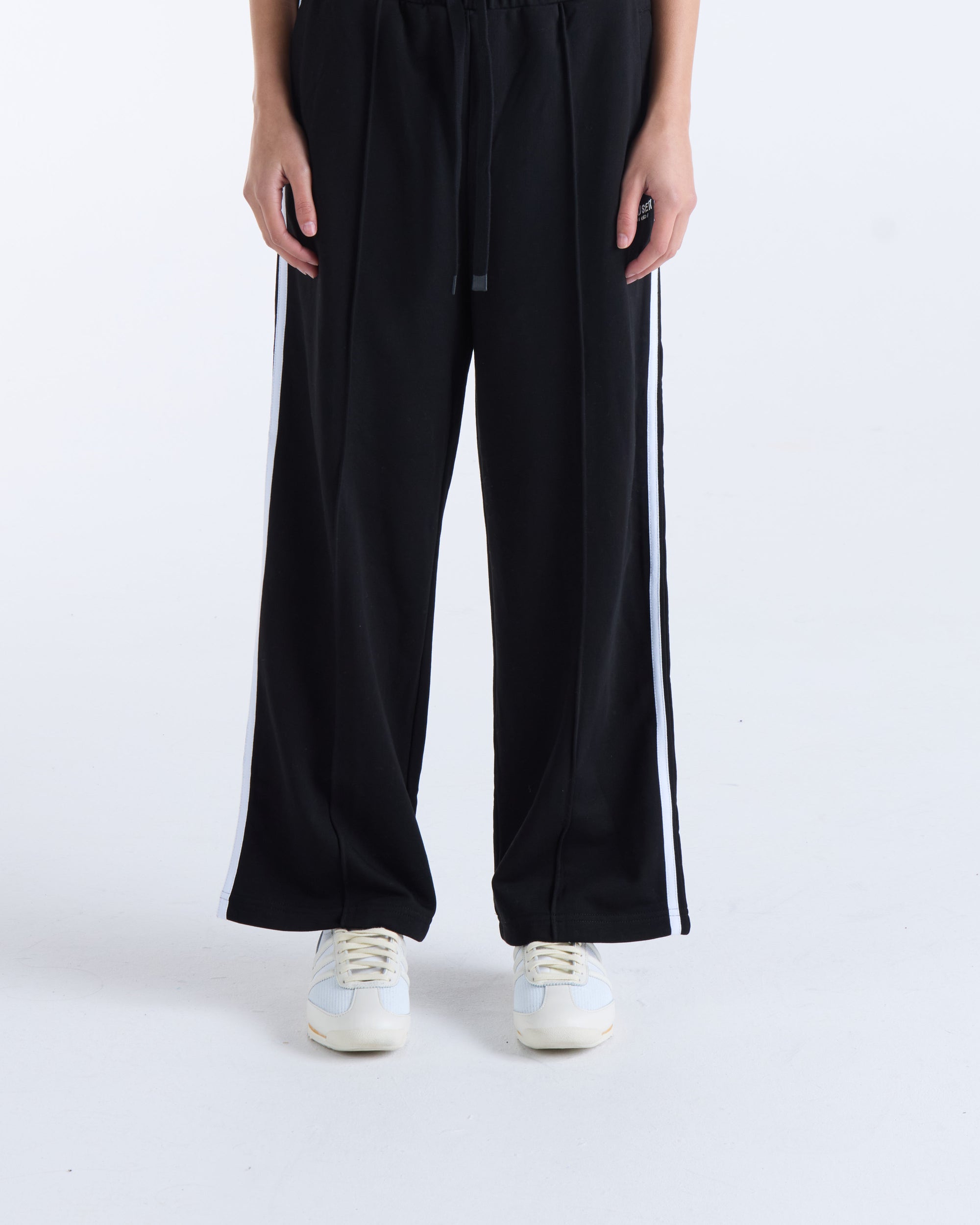 VISION SPORTS TRACK PANT - Black
