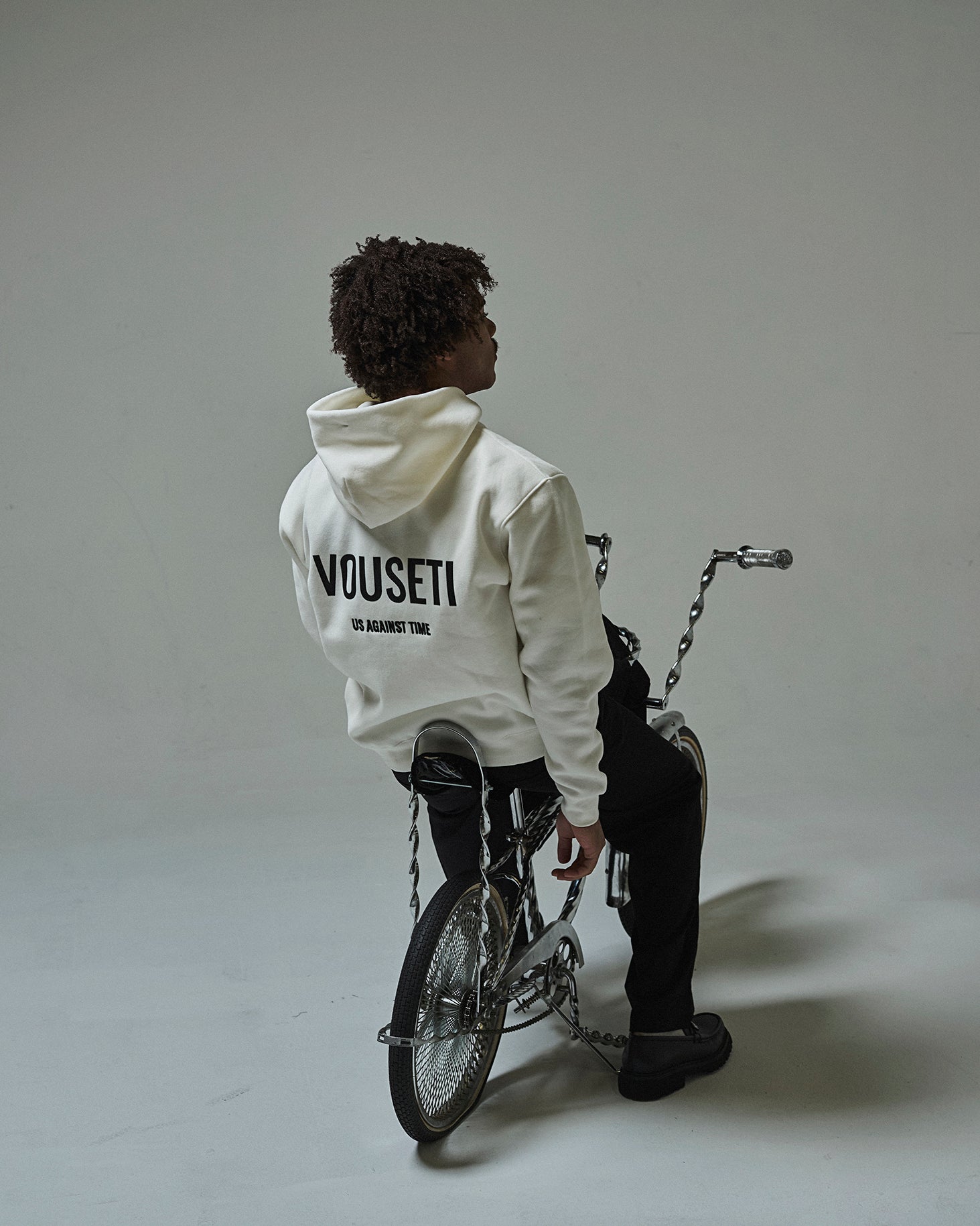 US AGAINST TIME HOOD -OFF WHITE