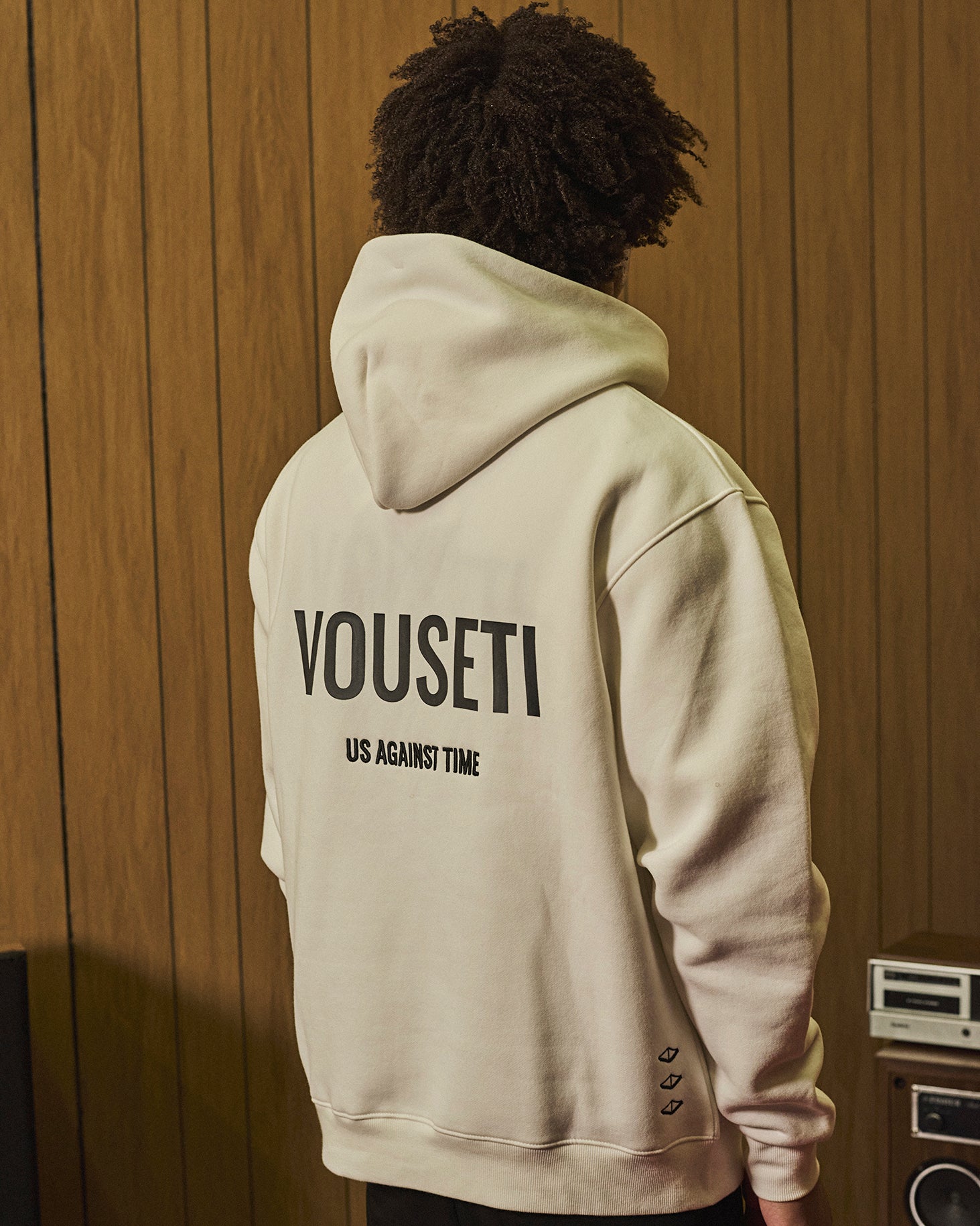 US AGAINST TIME HOOD -OFF WHITE