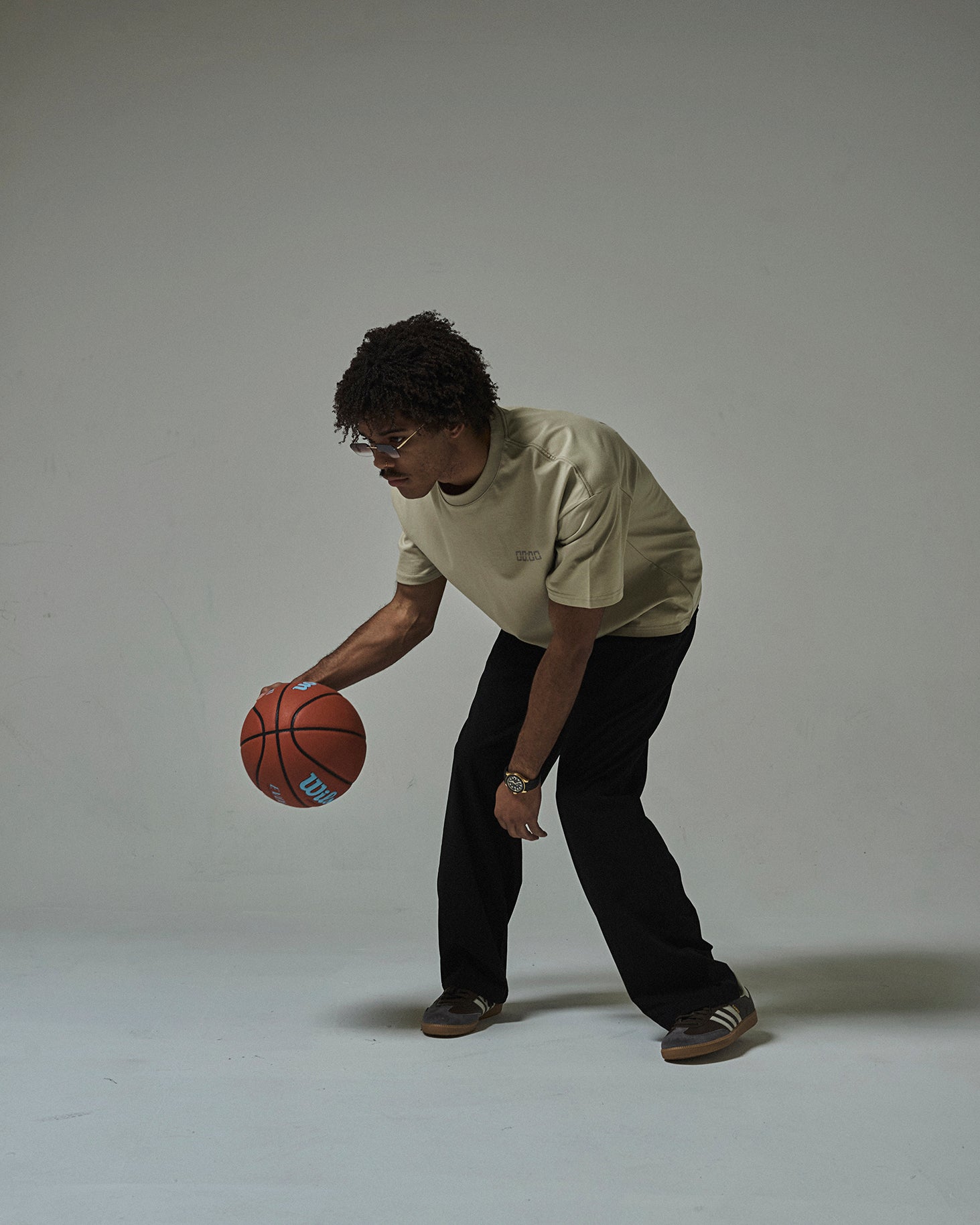 THE 00:00 ESSENTIALS T-SHIRT -BONE