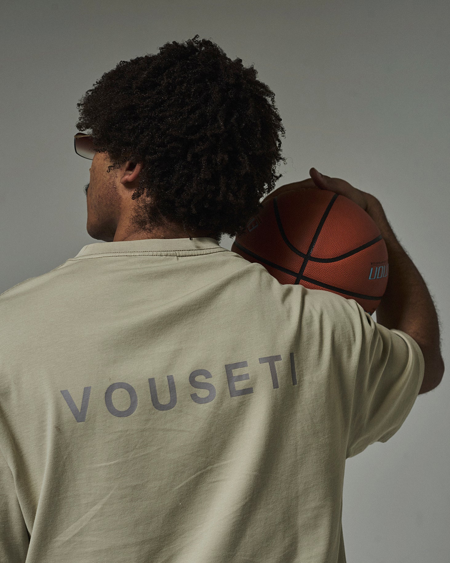 THE 00:00 ESSENTIALS T-SHIRT -BONE