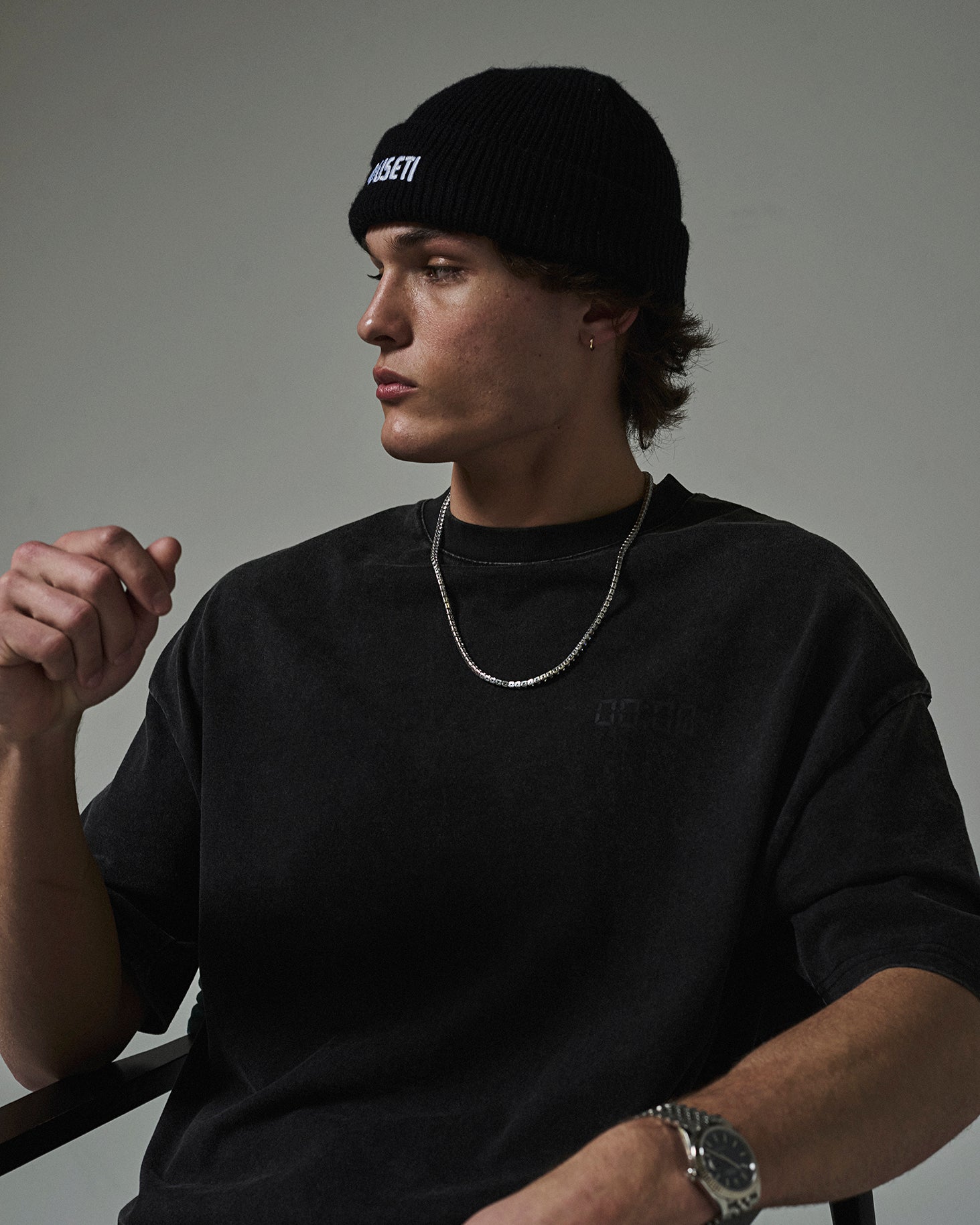 THE 00:00 ESSENTIALS T-SHIRT -VINTAGE BLACK