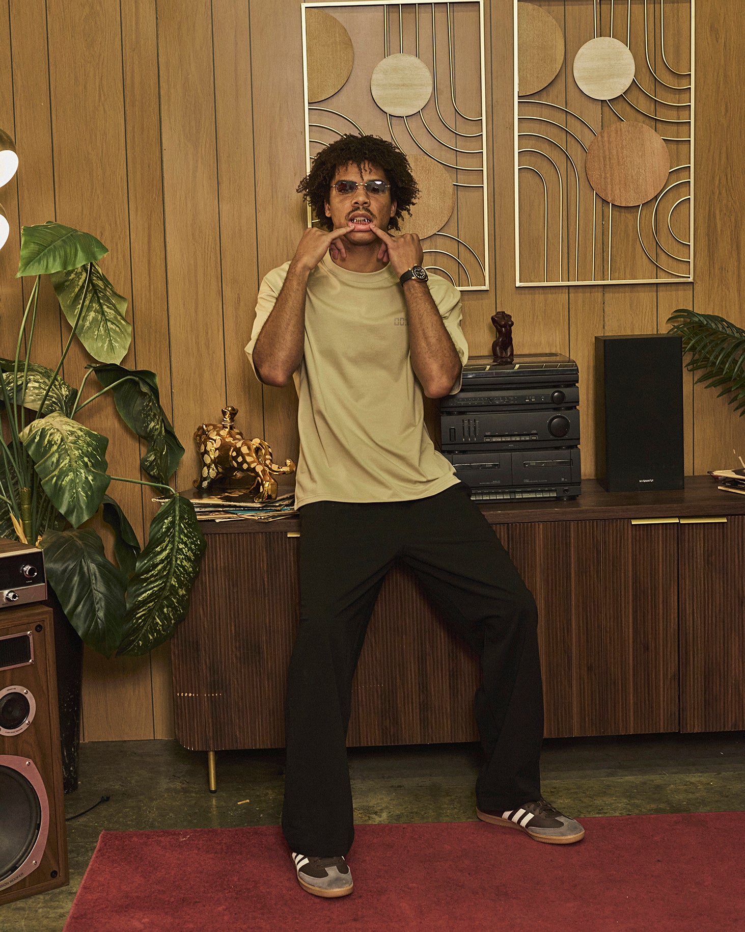 THE 00:00 ESSENTIALS T-SHIRT -BONE