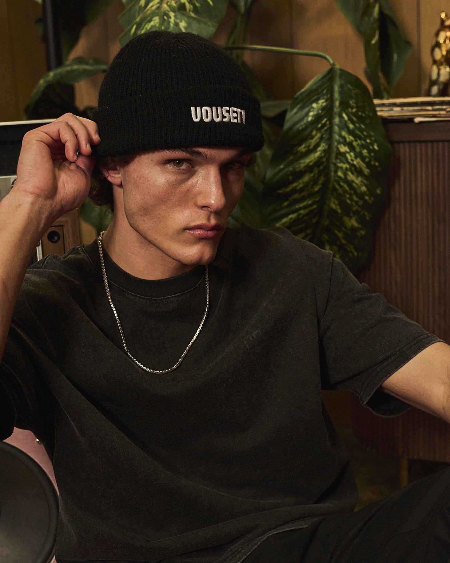 THE 00:00 ESSENTIALS T-SHIRT -VINTAGE BLACK