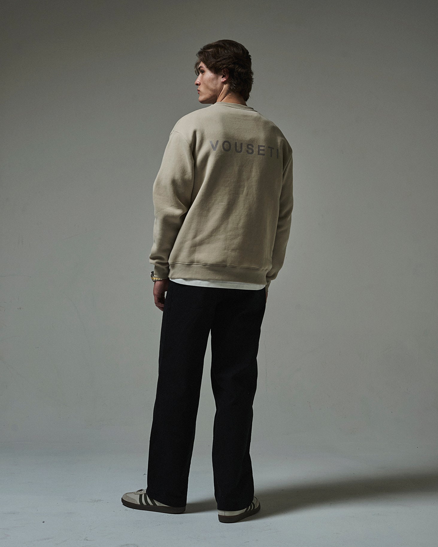 THE 00:00 ESSENTIALS SWEATER -BONE