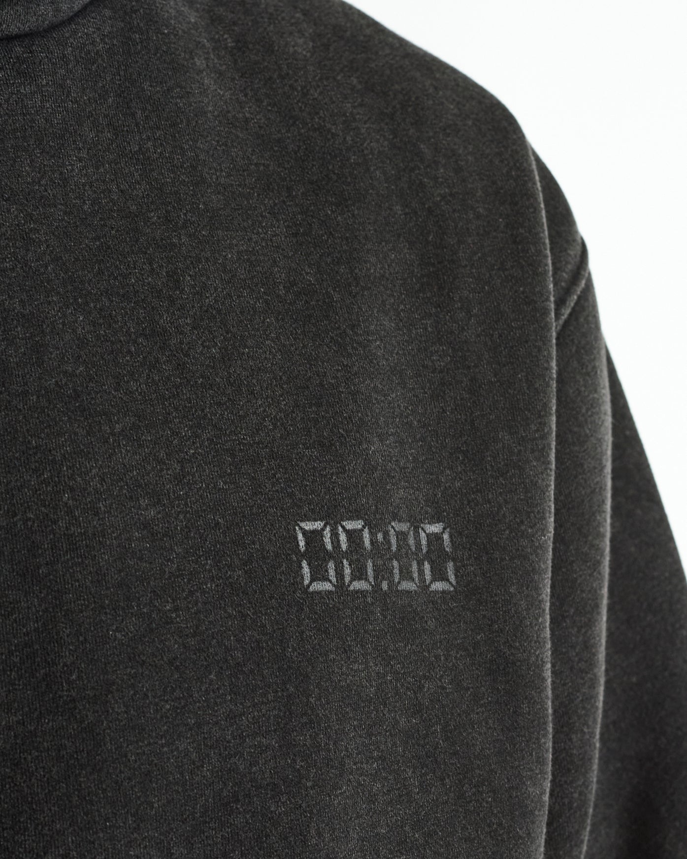 THE 00:00 ESSENTIALS HOOD -VINTAGE BLACK