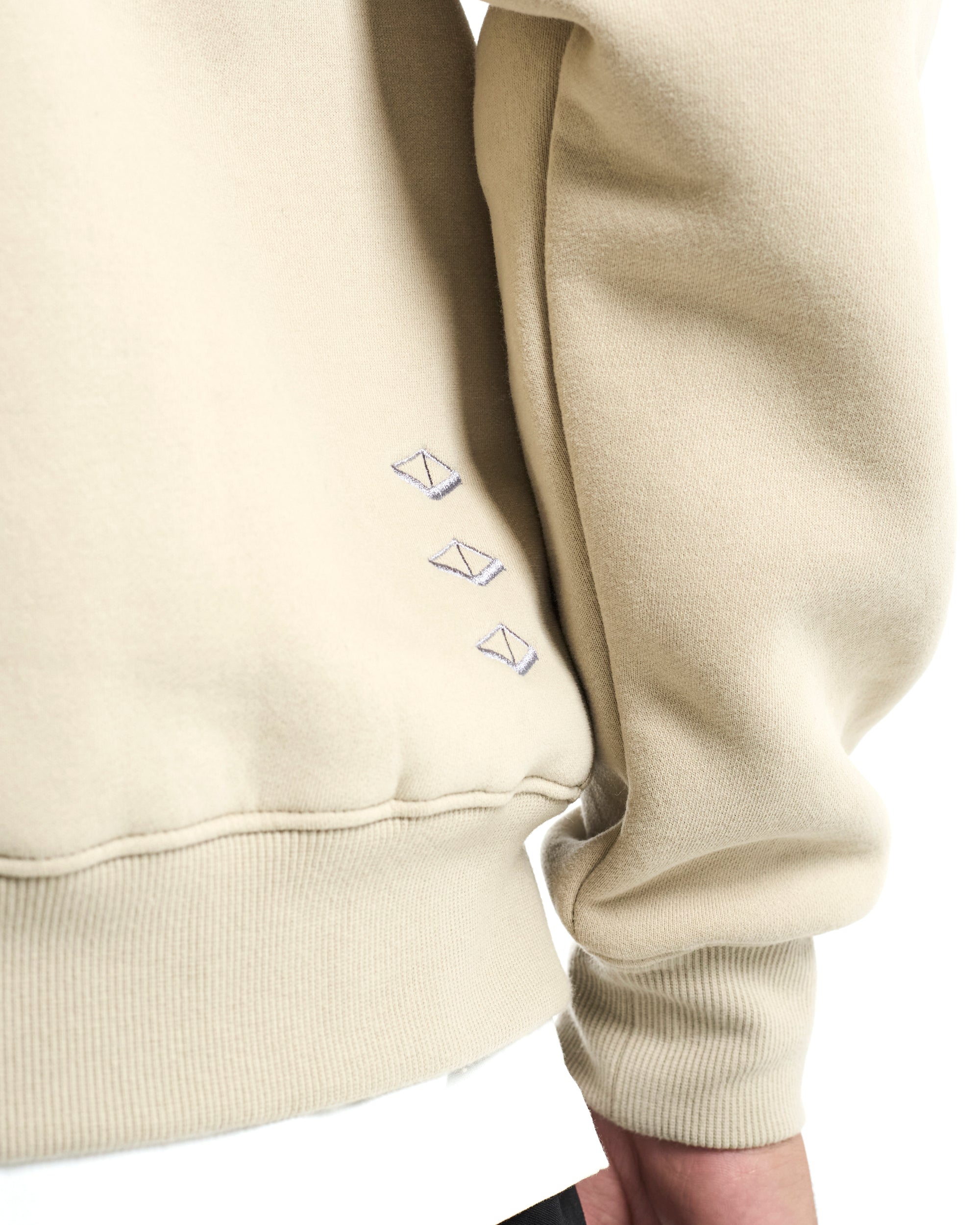 THE 00:00 ESSENTIALS SWEATER -BONE