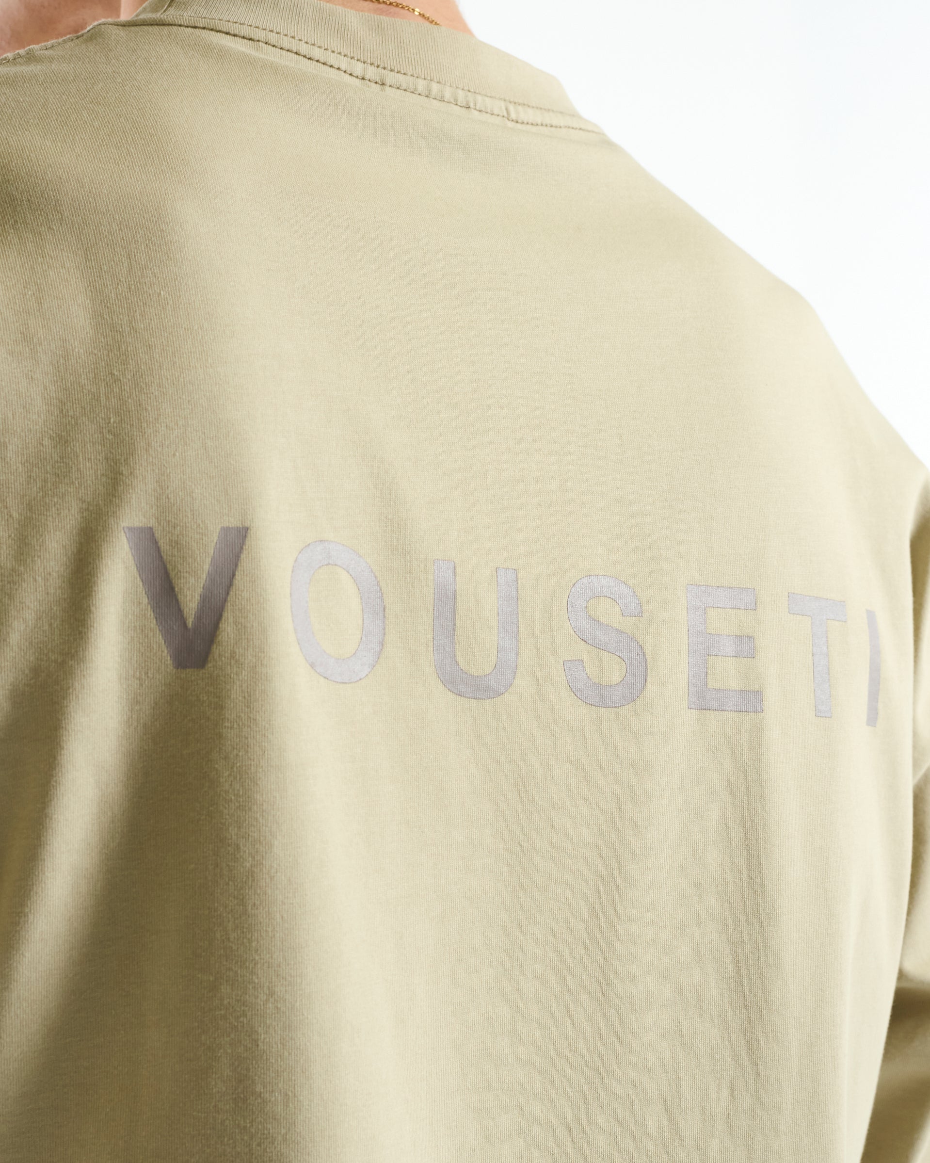 THE 00:00 ESSENTIALS T-SHIRT -BONE